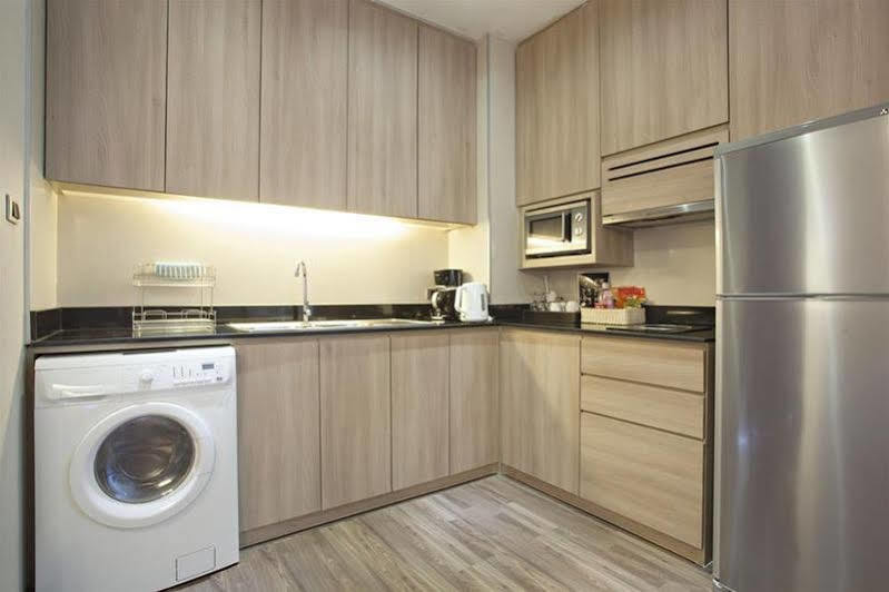 V Residence Serviced Apartment Bangkok Exterior photo
